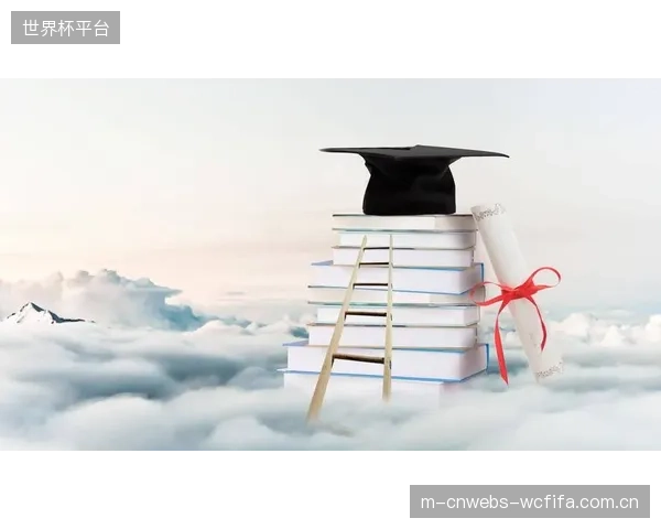 截至2026年5月，中国新增的符合WSF认证的专业壁球馆中，超过35%已将低反射防眩光偏振层喷涂作为后墙玻璃的强制性标准